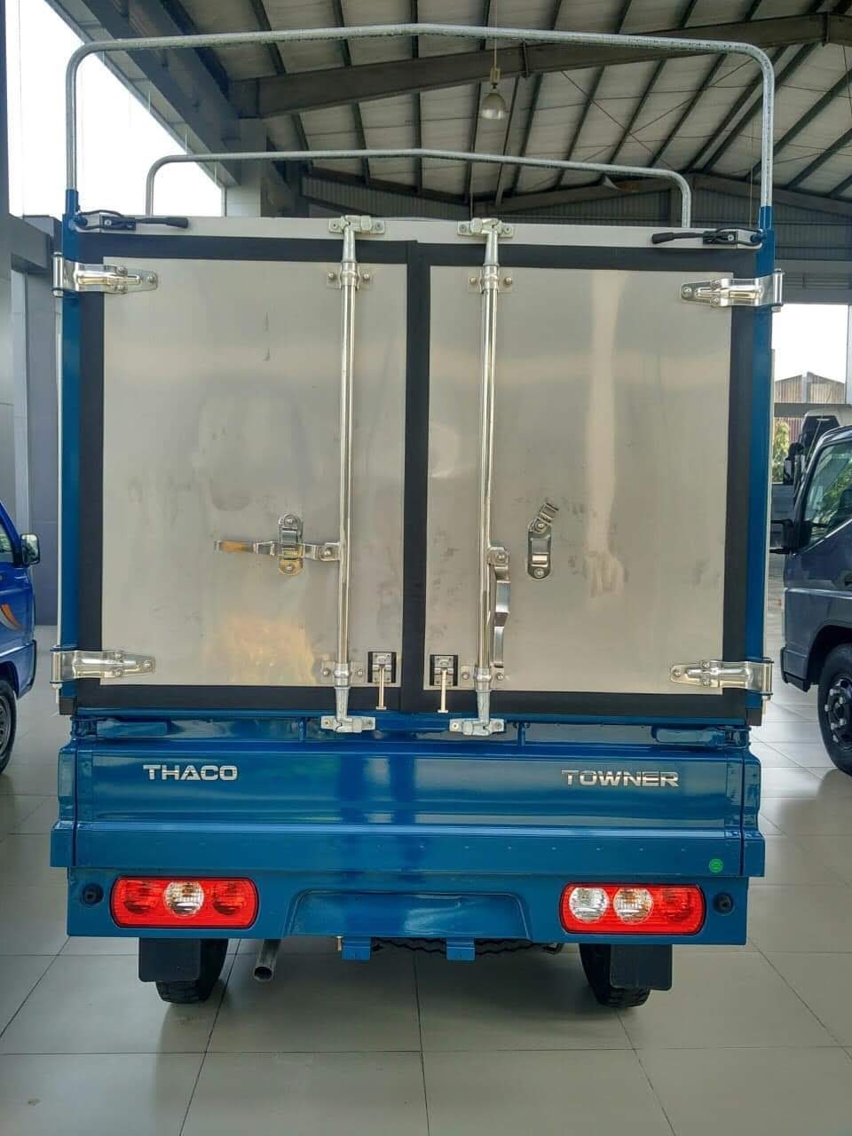 Xe tải Towner 900 kg thùng mui bạt - Thaco towner990 - Ảnh 4