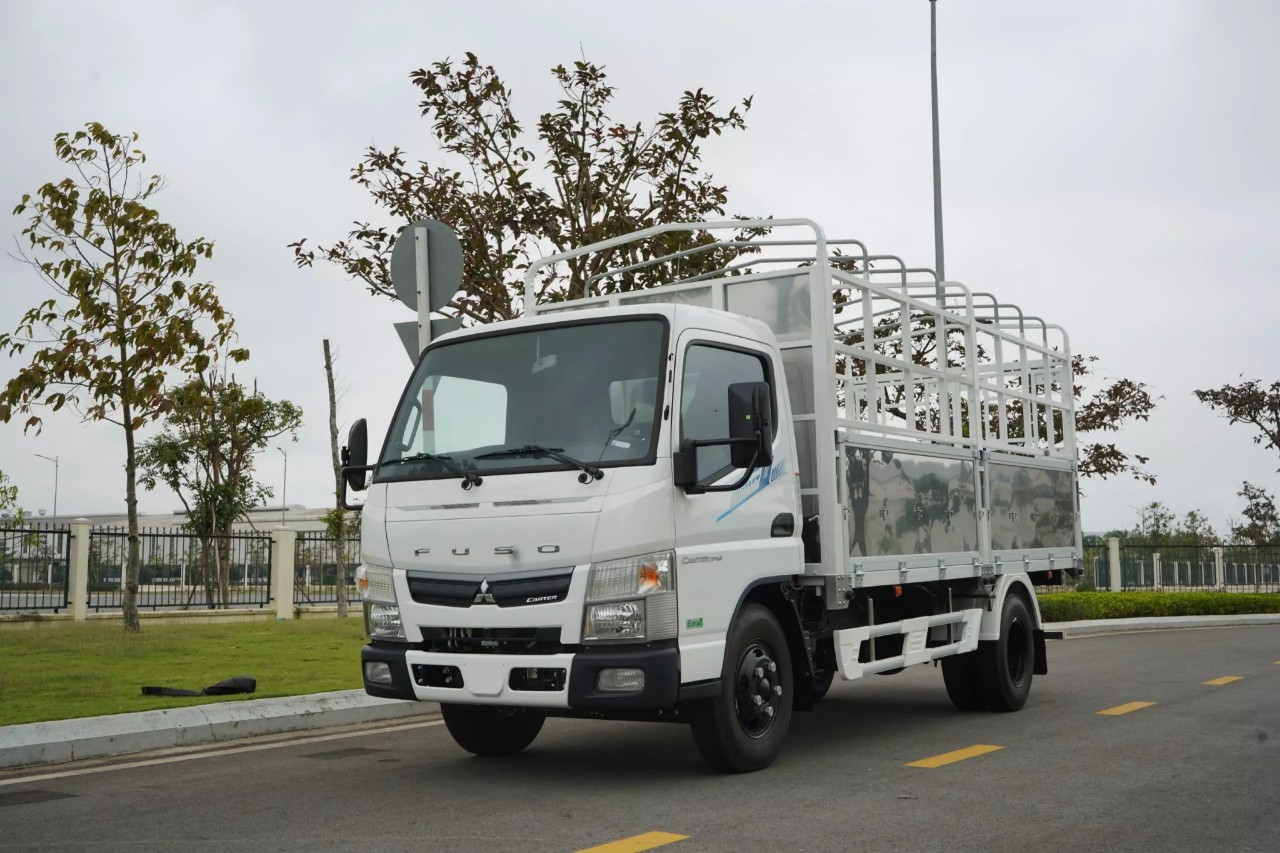 Mitsubishi Fuso Canter TF4.9 