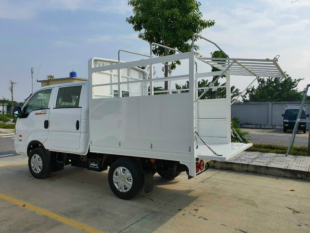 Kia K200SD 4WD - 2 Cầu cabin đôi 6 chỗ ngồi giá tốt tại HCM - Ảnh 5